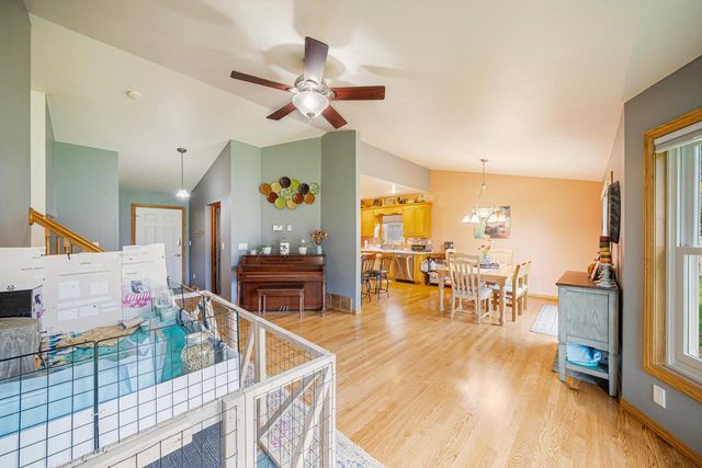 5332 W PLEASANT WAY, Appleton, WI 54913