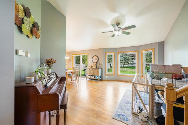 5332 W PLEASANT WAY, Appleton, WI 54913