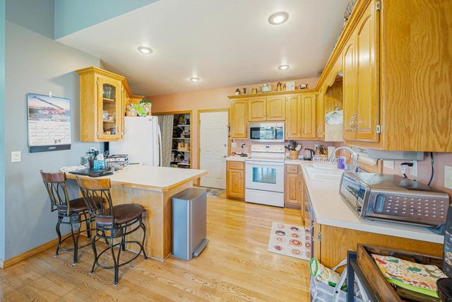 5332 W PLEASANT WAY, Appleton, WI 54913