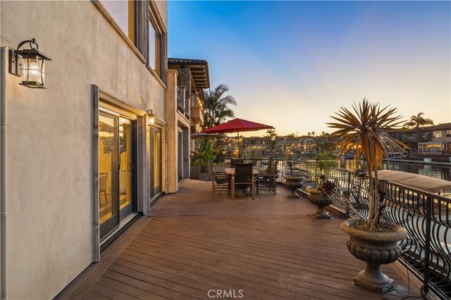 3311 Bounty Circle, Huntington Beach, CA 92649