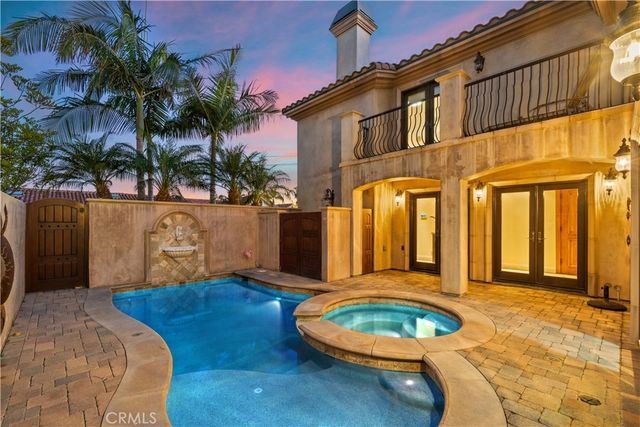3311 Bounty Circle, Huntington Beach, CA 92649