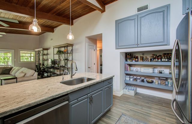 15708 Acapulco Drive, Jersey Village, TX 77040