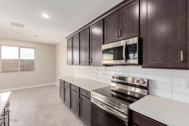 31619 N SHADY PASTURE Lane, San Tan Valley, AZ 85143