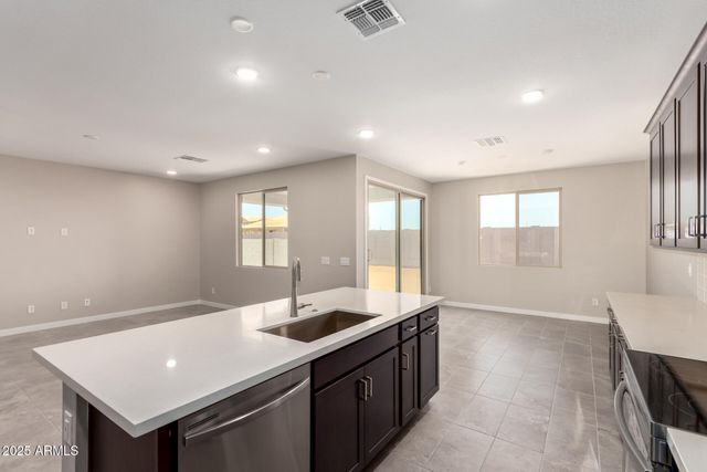 31619 N SHADY PASTURE Lane, San Tan Valley, AZ 85143