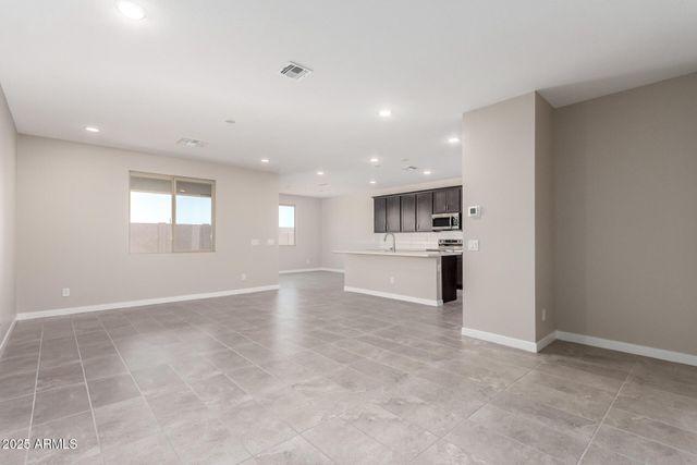 31619 N SHADY PASTURE Lane, San Tan Valley, AZ 85143