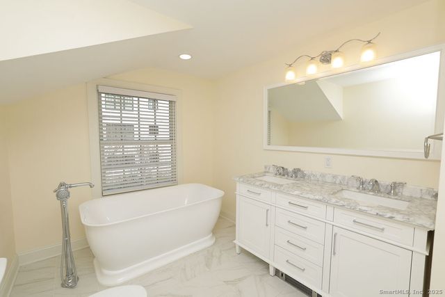 792 Farmington Avenue APT 106, Farmington, CT 06032