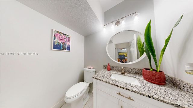 809 NW 170th Ter 26, Pembroke Pines, FL 33028