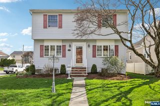 30 Lincoln Place, Waldwick, NJ 07463