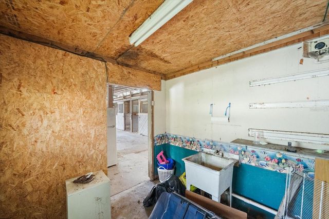 6709 PROCTOR ROAD, Sarasota, FL 34241