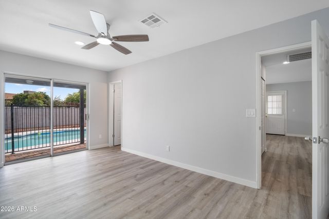 3047 W GREENWAY Road, Phoenix, AZ 85053