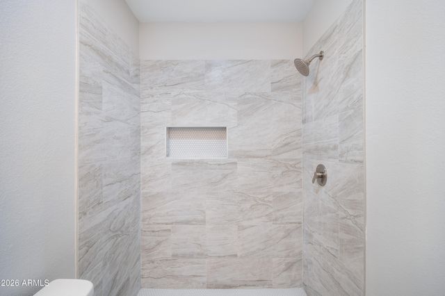 3047 W GREENWAY Road, Phoenix, AZ 85053