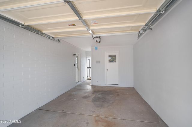 3047 W GREENWAY Road, Phoenix, AZ 85053