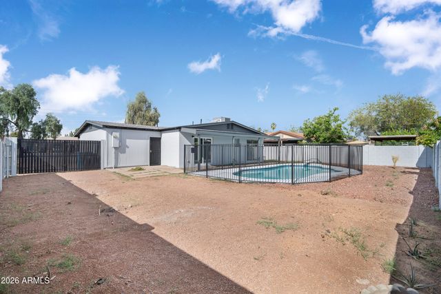 3047 W GREENWAY Road, Phoenix, AZ 85053