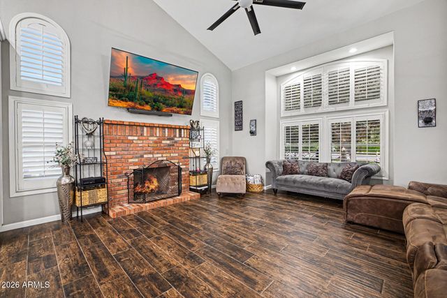19460 E SONOQUI Boulevard, Queen Creek, AZ 85142