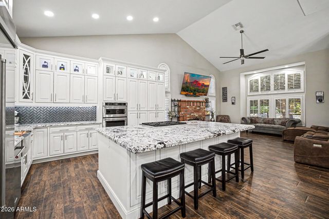 19460 E SONOQUI Boulevard, Queen Creek, AZ 85142