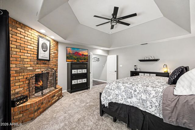 19460 E SONOQUI Boulevard, Queen Creek, AZ 85142