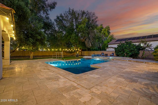 19460 E SONOQUI Boulevard, Queen Creek, AZ 85142
