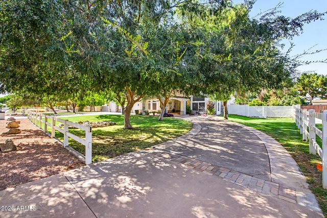 19460 E SONOQUI Boulevard, Queen Creek, AZ 85142