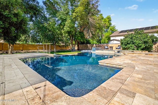 19460 E SONOQUI Boulevard, Queen Creek, AZ 85142