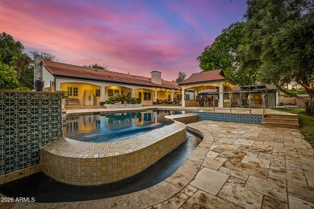19460 E SONOQUI Boulevard, Queen Creek, AZ 85142