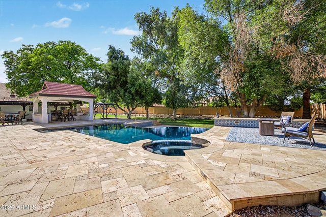 19460 E SONOQUI Boulevard, Queen Creek, AZ 85142