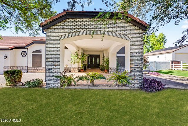 19460 E SONOQUI Boulevard, Queen Creek, AZ 85142