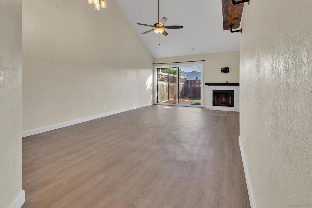 422 Devonshire Gln, Escondido, CA 92027 — photo 3