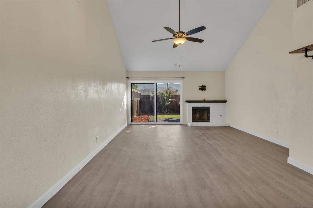 422 Devonshire Gln, Escondido, CA 92027 — photo 4