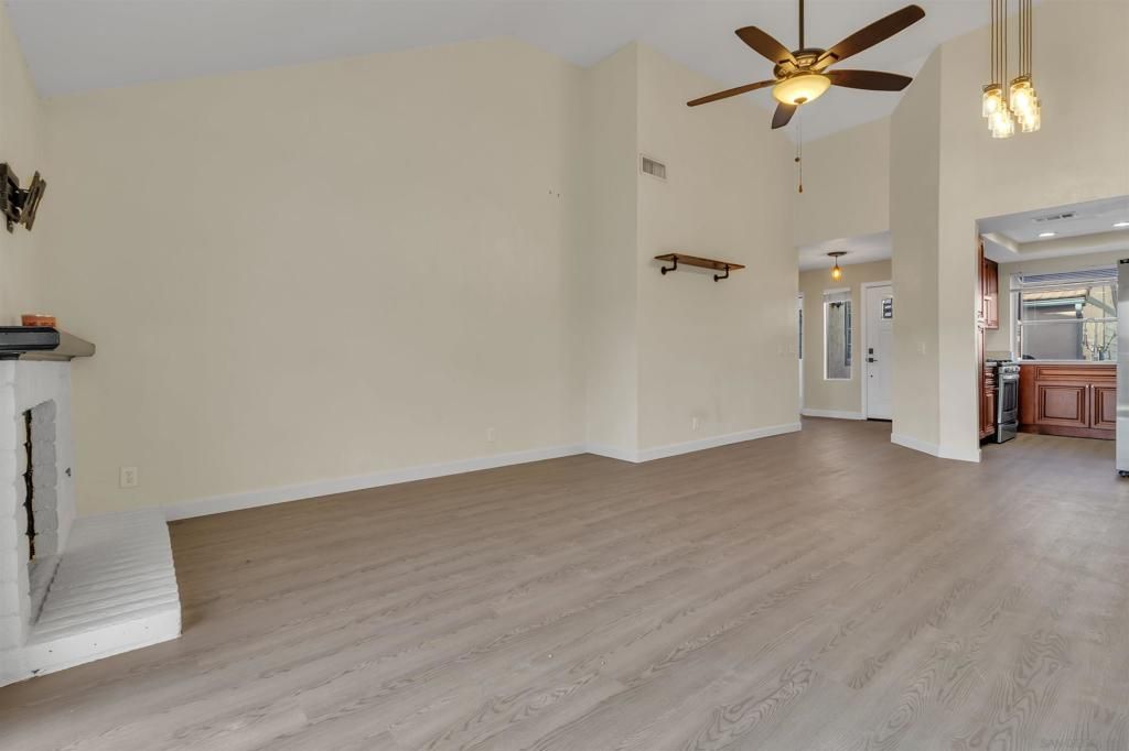 422 Devonshire Gln, Escondido, CA 92027 — photo 5