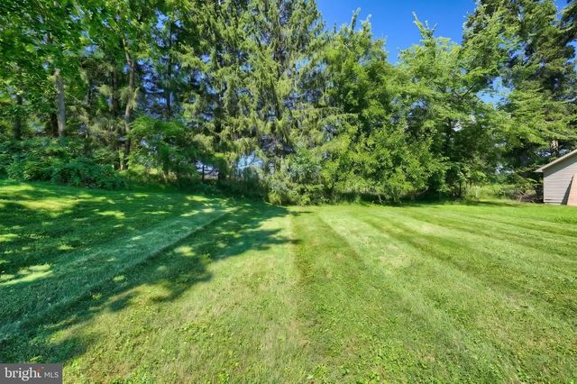 231 LAKE MEADE DR, East Berlin, PA 17316