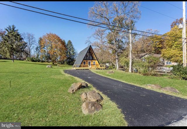 231 LAKE MEADE DR, East Berlin, PA 17316