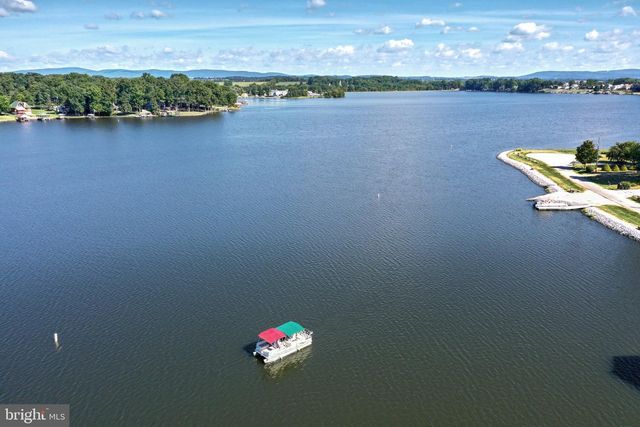231 LAKE MEADE DR, East Berlin, PA 17316