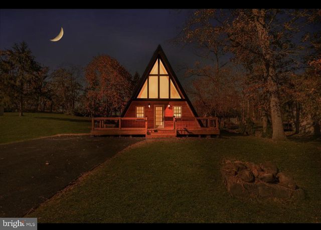231 LAKE MEADE DR, East Berlin, PA 17316