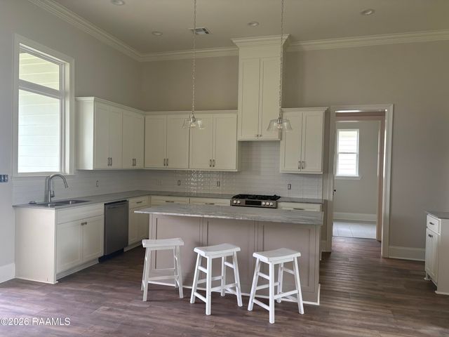 225 Treescape Drive, Lafayette, LA 70508