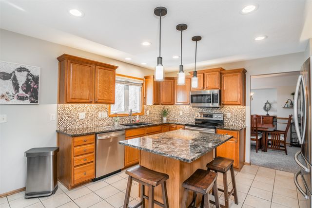 4850 Augusta Lane, Pleasant Hill, IA 50327