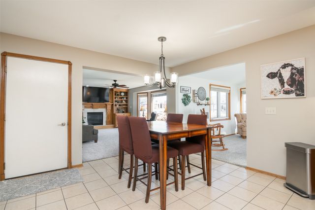 4850 Augusta Lane, Pleasant Hill, IA 50327