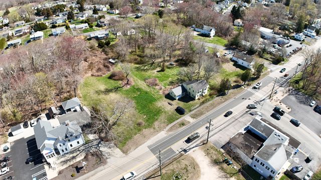 213 Boston Post Road, Waterford, CT 06385