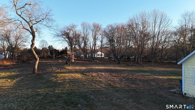 213 Boston Post Road, Waterford, CT 06385