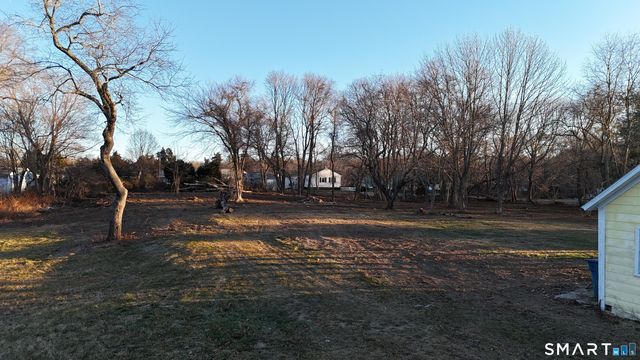 213 Boston Post Road, Waterford, CT 06385