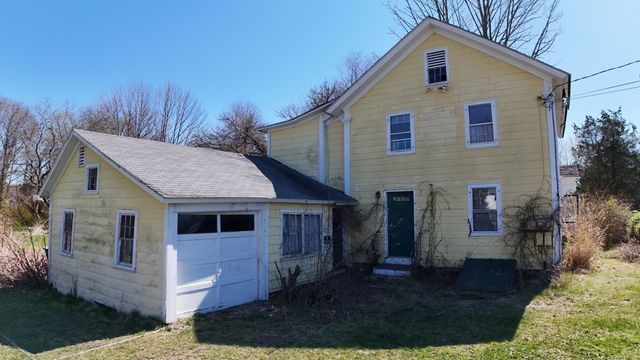 213 Boston Post Road, Waterford, CT 06385