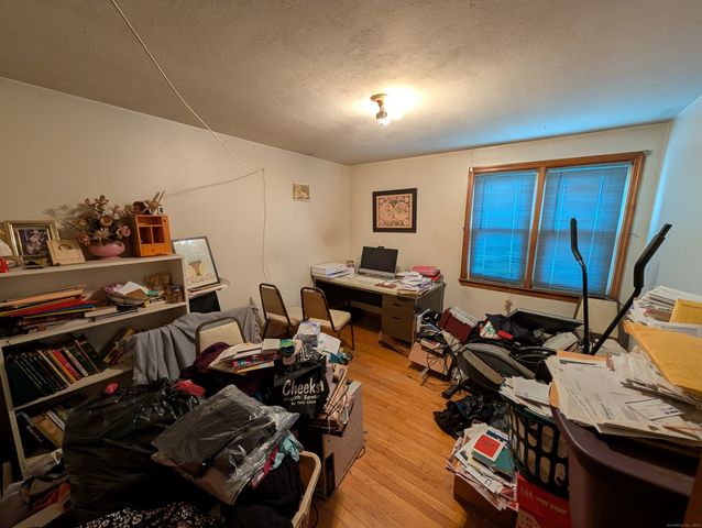 366 Burr Street, New Haven, CT 06512