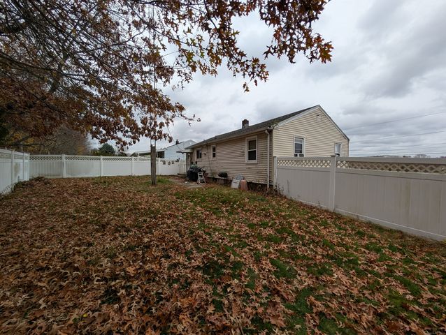 366 Burr Street, New Haven, CT 06512