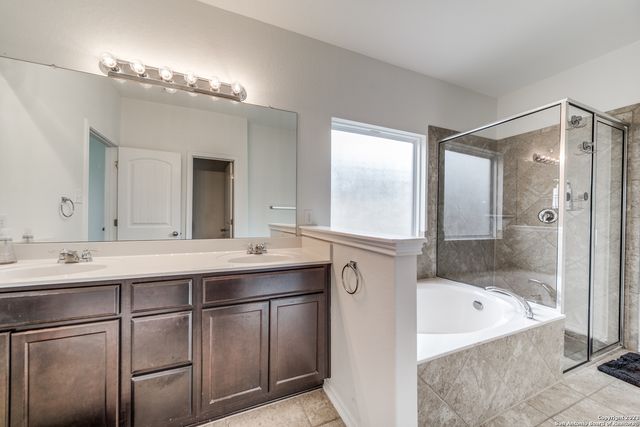 120 JOLIE CIR, Boerne, TX 78015
