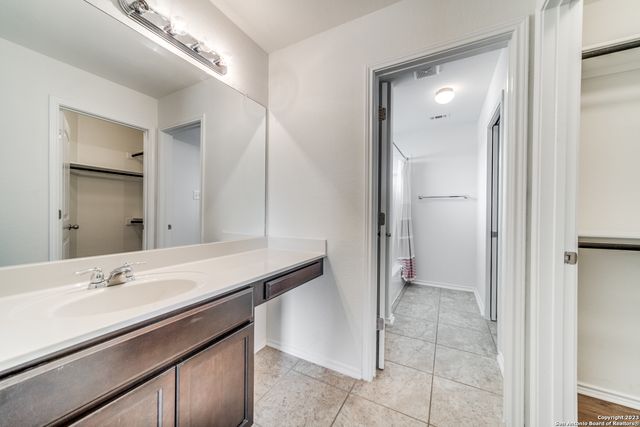 120 JOLIE CIR, Boerne, TX 78015