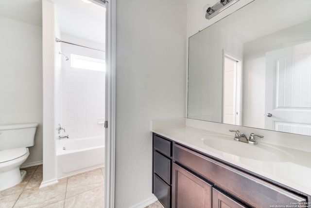 120 JOLIE CIR, Boerne, TX 78015