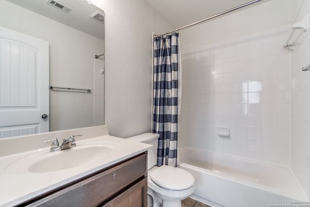 120 JOLIE CIR, Boerne, TX 78015