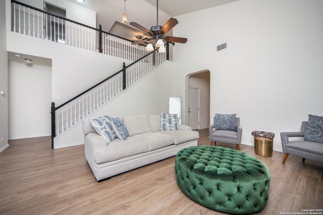 120 JOLIE CIR, Boerne, TX 78015
