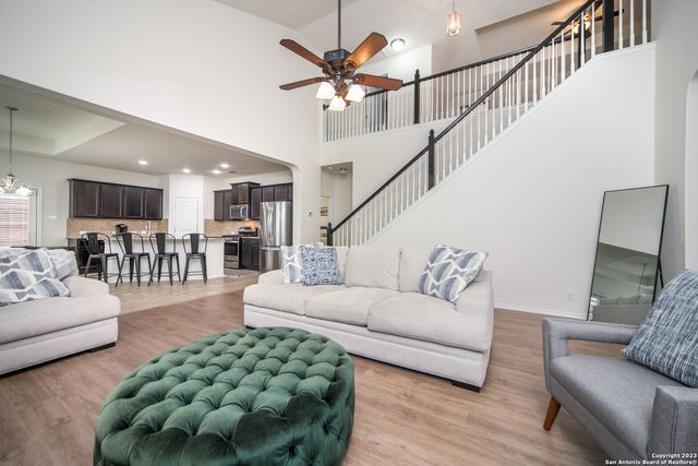 120 JOLIE CIR, Boerne, TX 78015