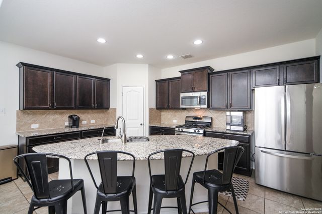 120 JOLIE CIR, Boerne, TX 78015