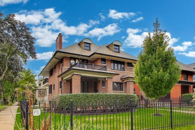 1601 W Touhy Avenue 2, Chicago, IL 60626